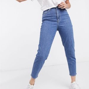 Levi’s High Waist Taper Jeans